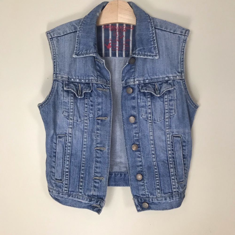 American Eagle Sleeveless Jean Jacket